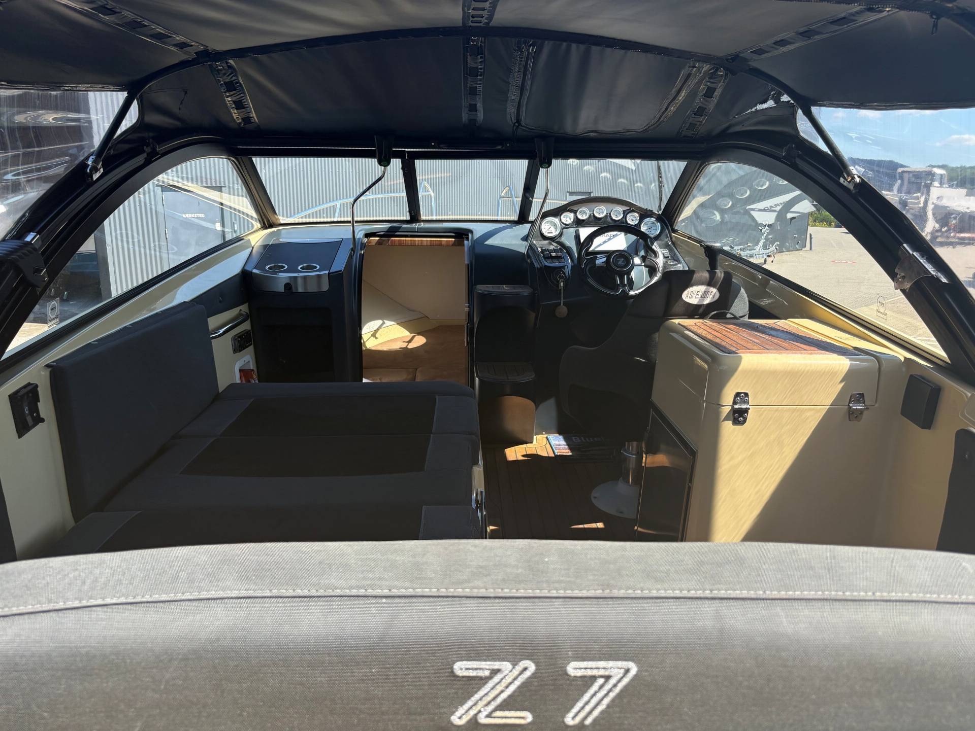 Askeladden Z7 - Cummins 200 HK Diesel/Udstyr