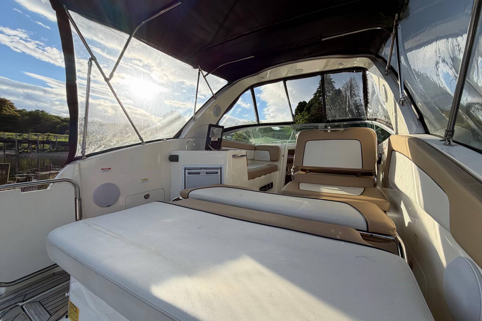 Bayliner Ciera 8 - Mercruiser 250 HK/Udstyr