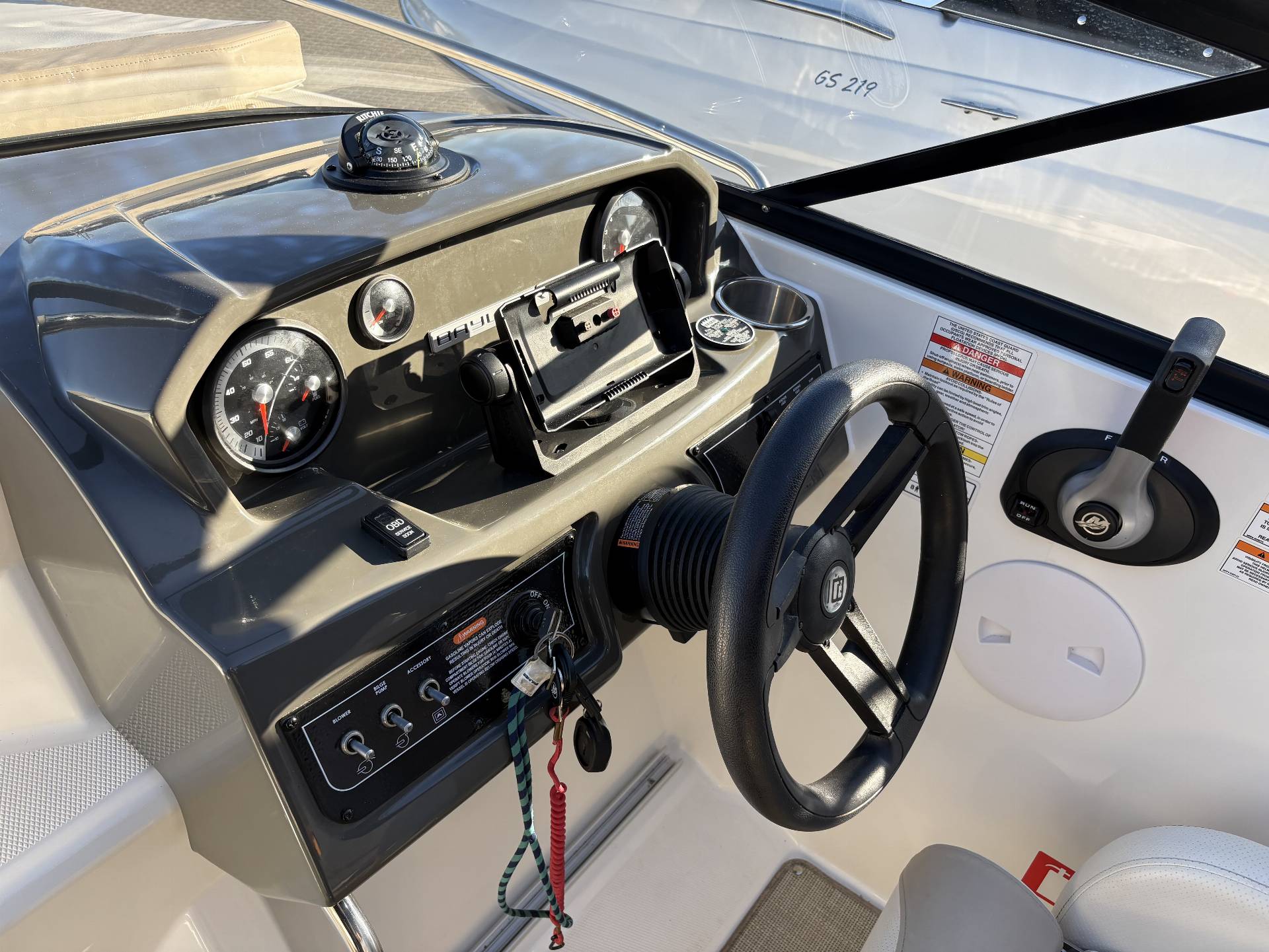 Bayliner VR5 - Mercruiser 4.5L 200 HK
