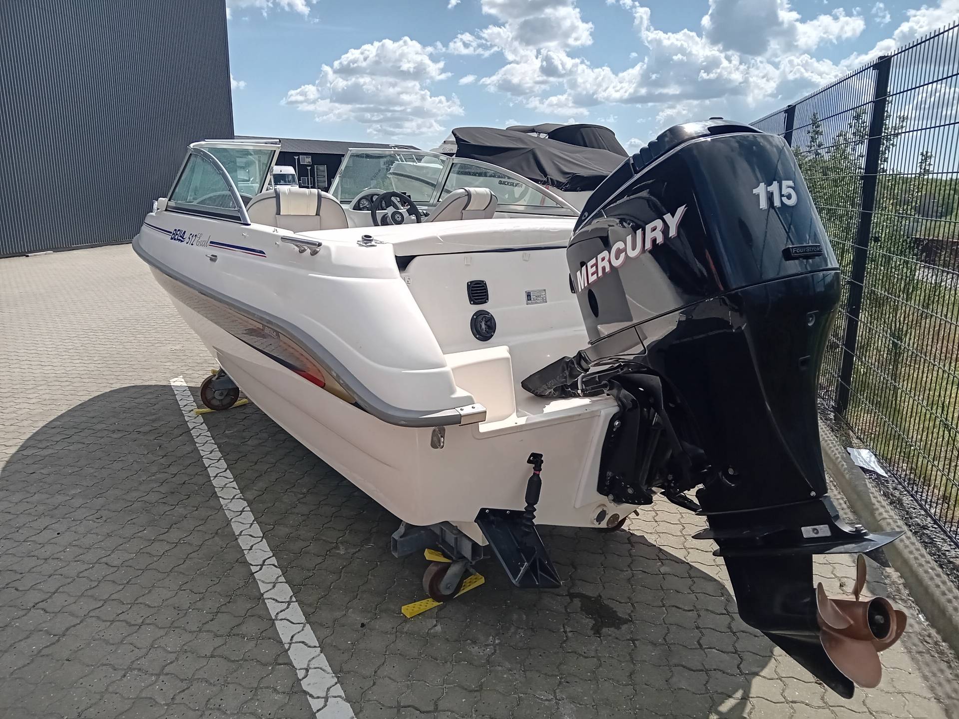 Bella 512 Excel Bowrider m/100hk Mercury 4-takt efi
