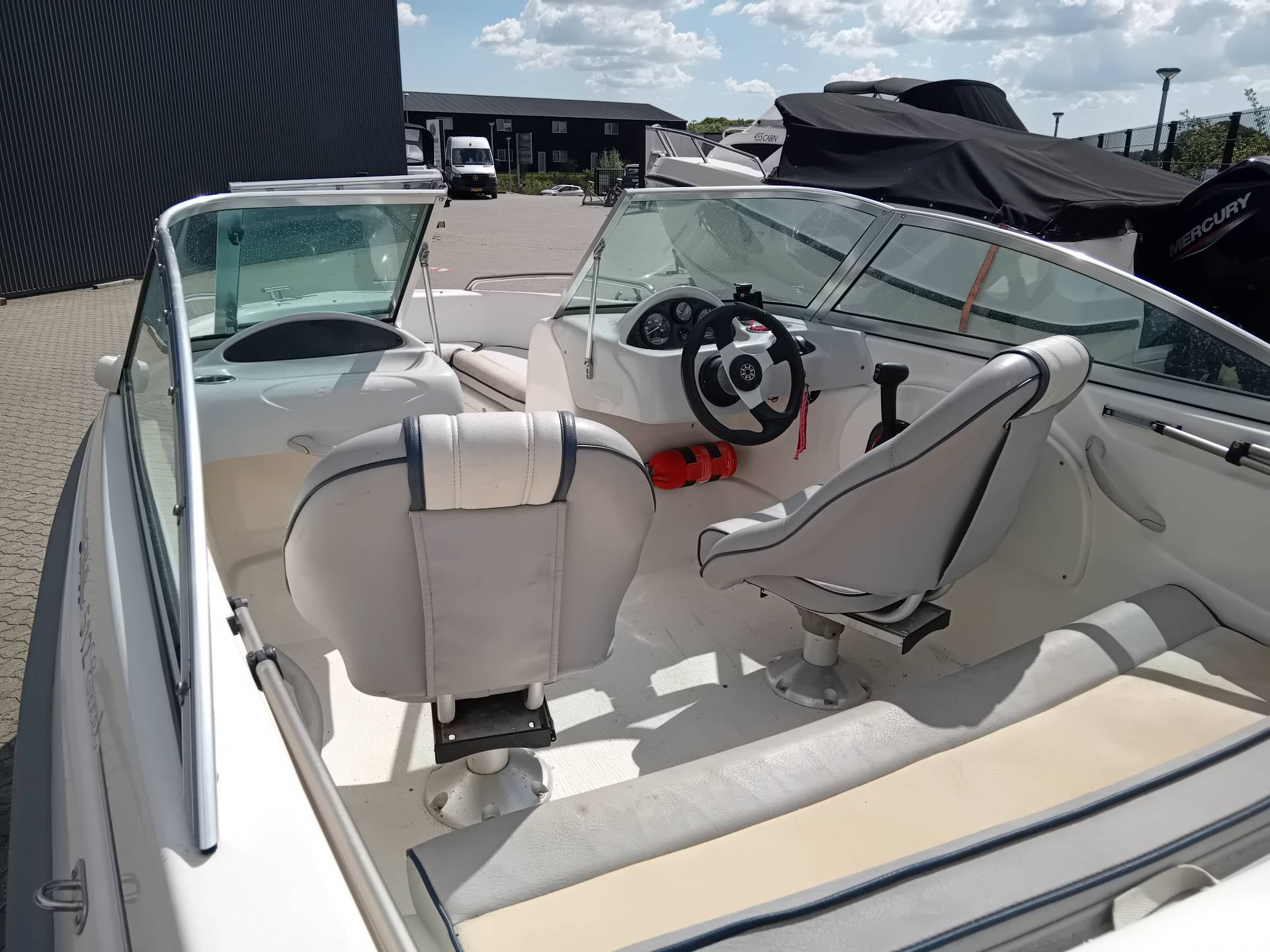 Bella 512 Excel Bowrider m/100hk Mercury 4-takt efi