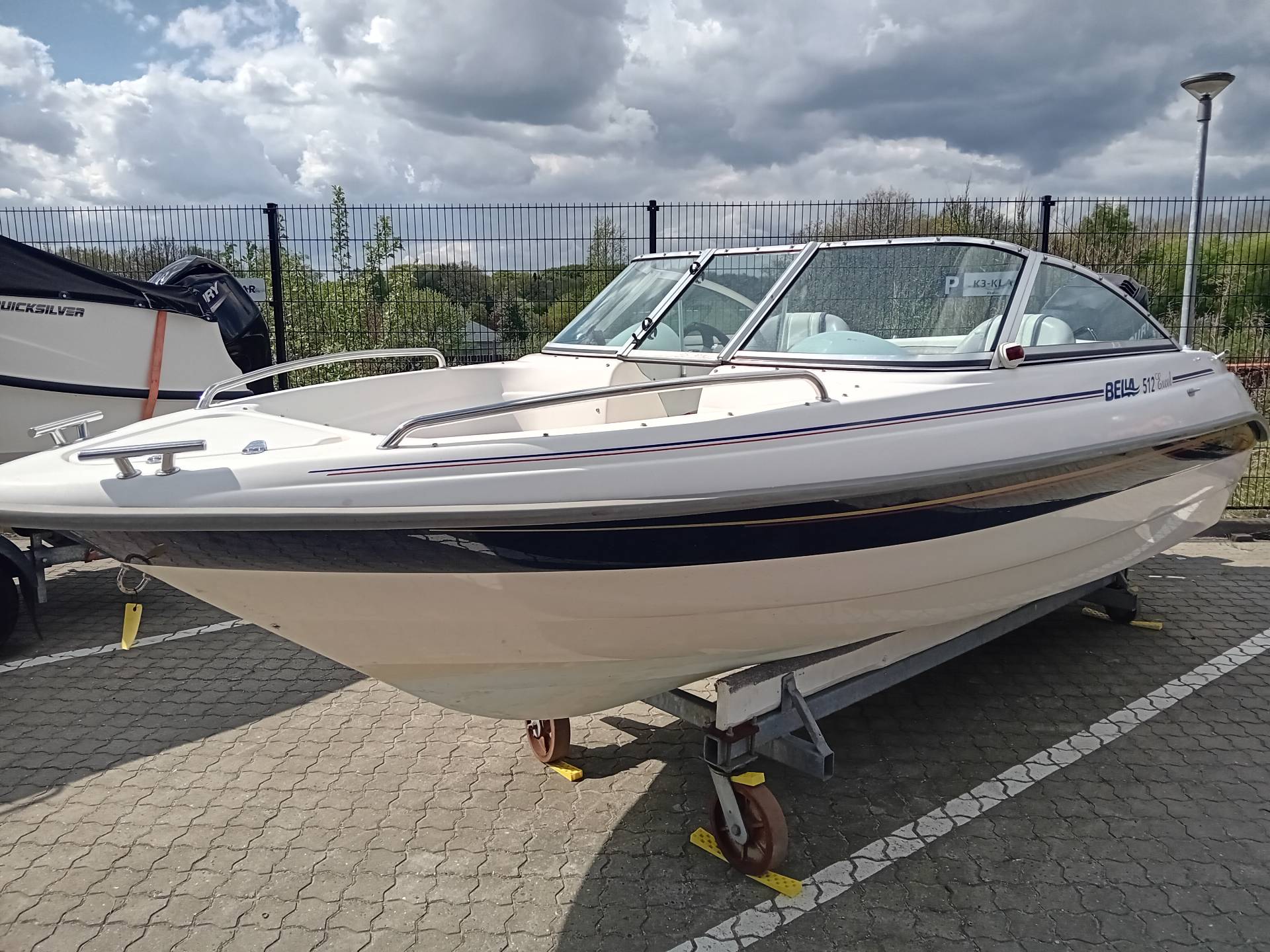 Bella 512 Excel Bowrider m/100hk Mercury 4-takt efi