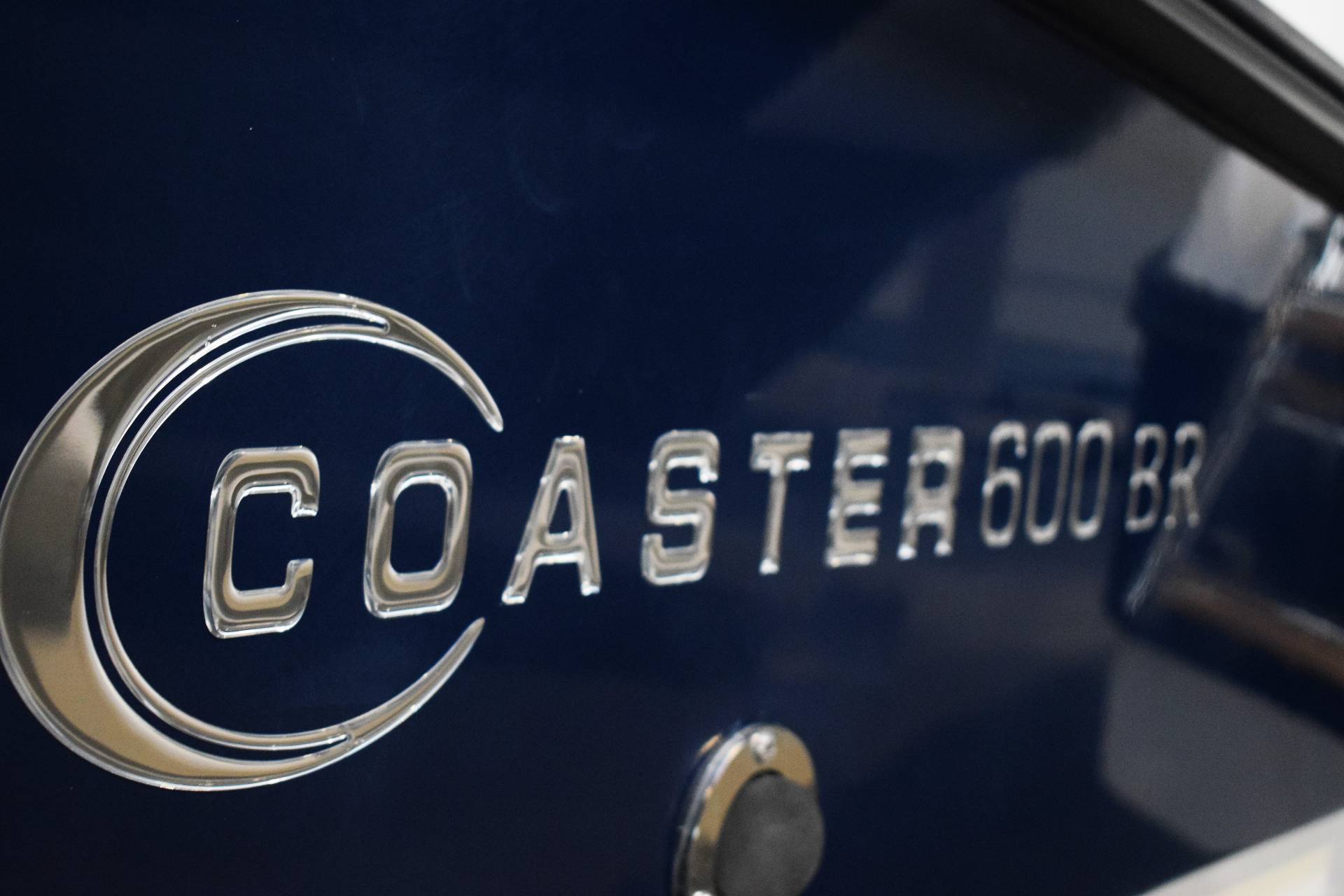 Coaster 600 BR m/100 HK Yamaha og udstyr