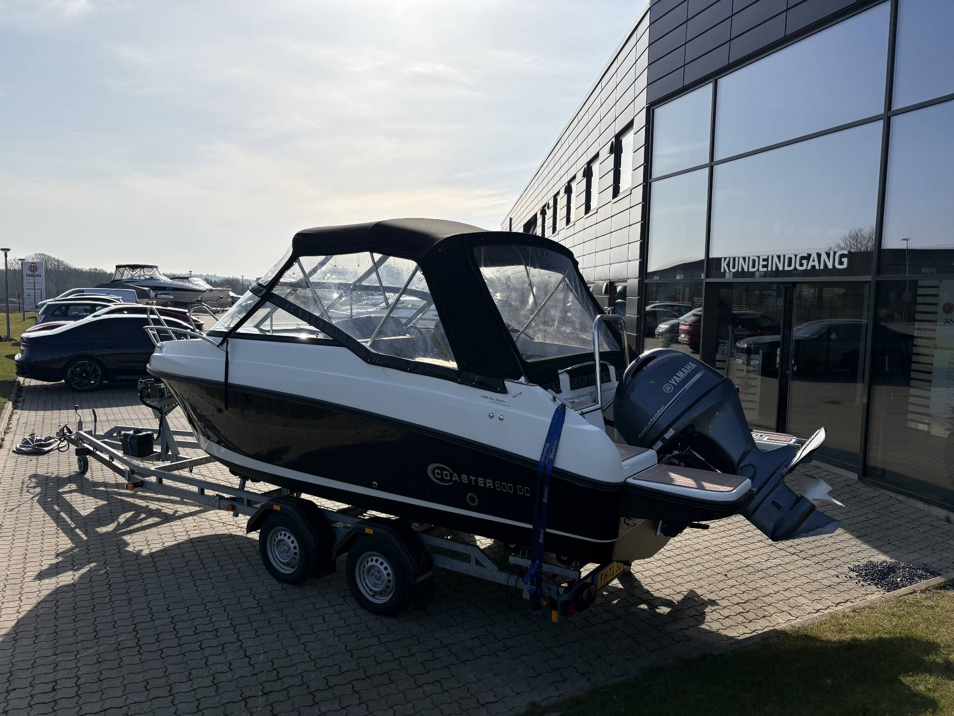 Coaster 600 DC - Yamaha 100 HK/Udstyr
