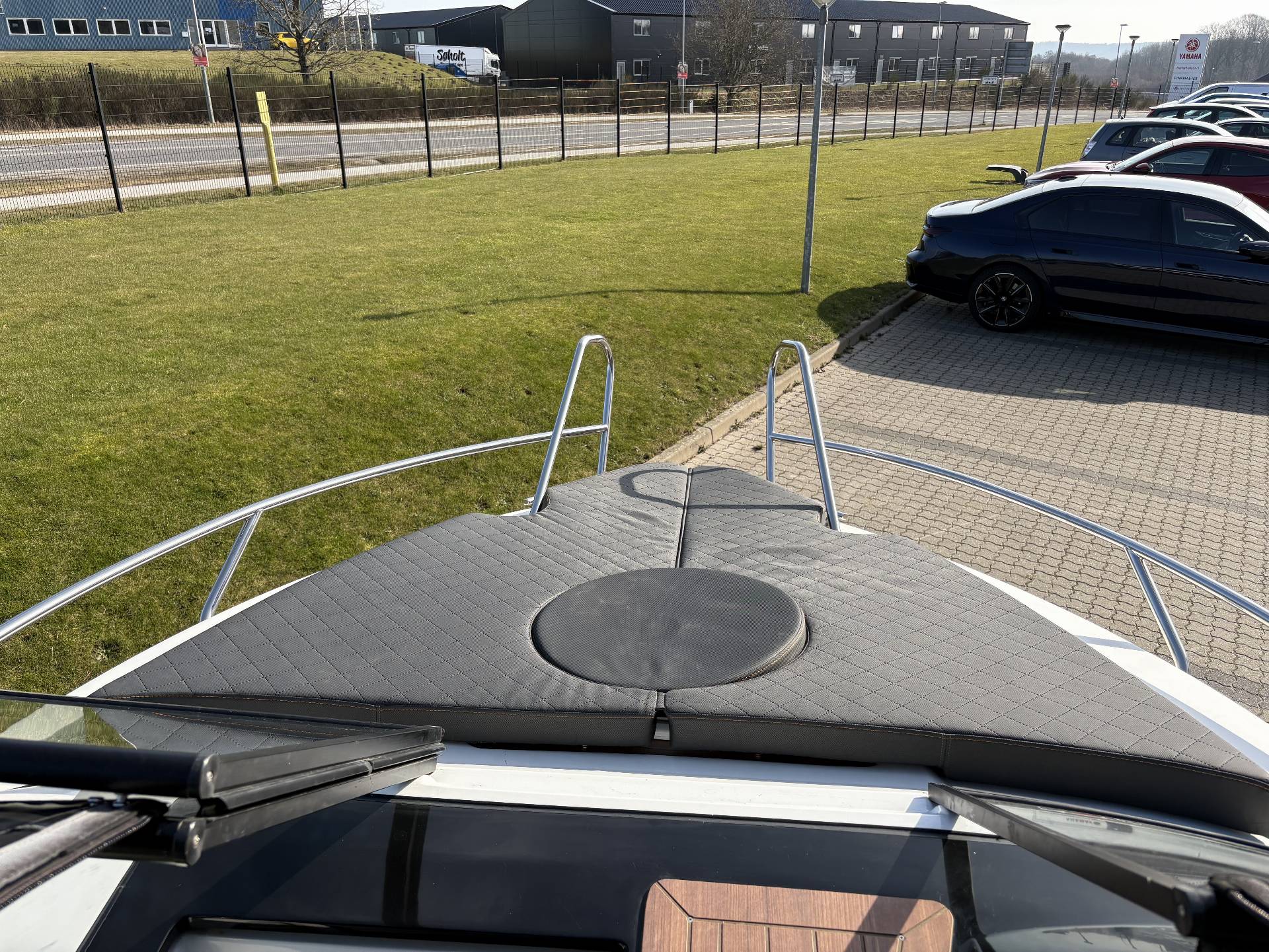 Coaster 600 DC - Yamaha 100 HK/Udstyr