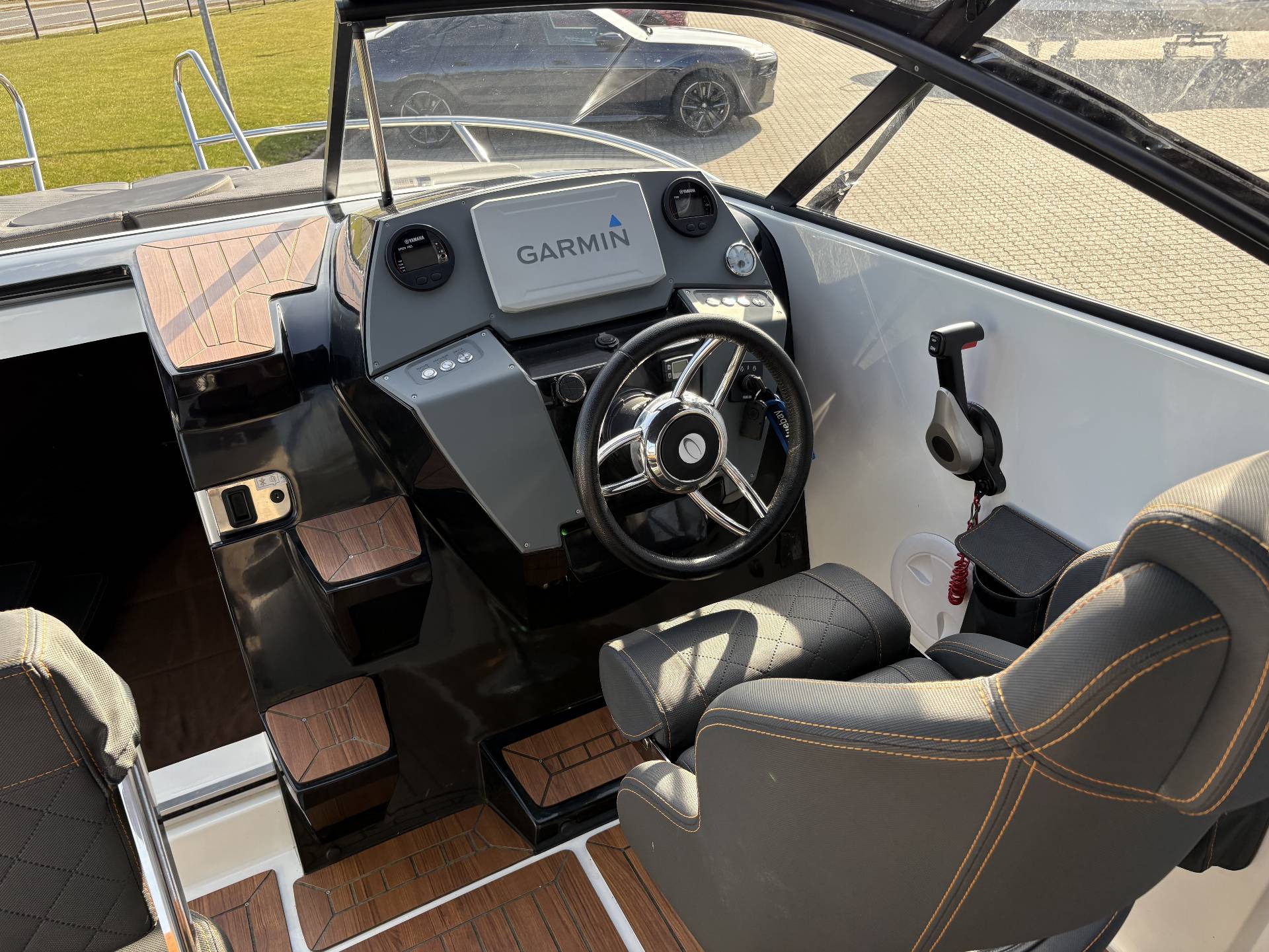 Coaster 600 DC - Yamaha 100 HK/Udstyr