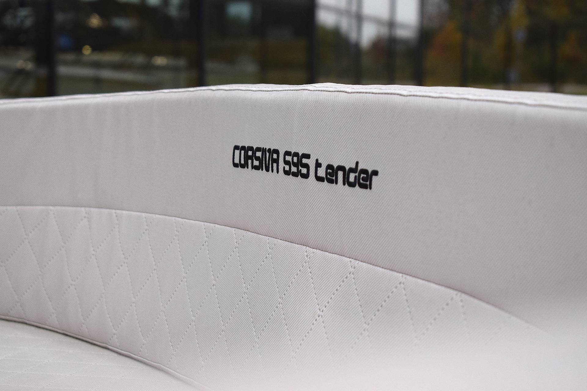 Corsiva 595 Tender 2017 - 25 HK Yamaha/Udstyr