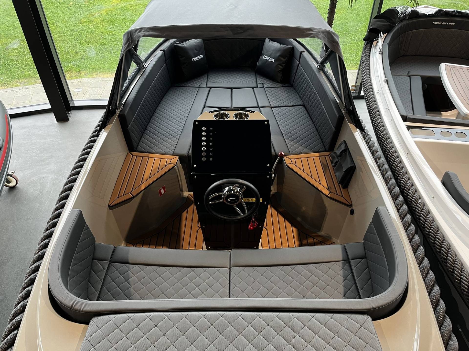 Corsiva 600 Tender - 25 HK Yamaha/Udstyr