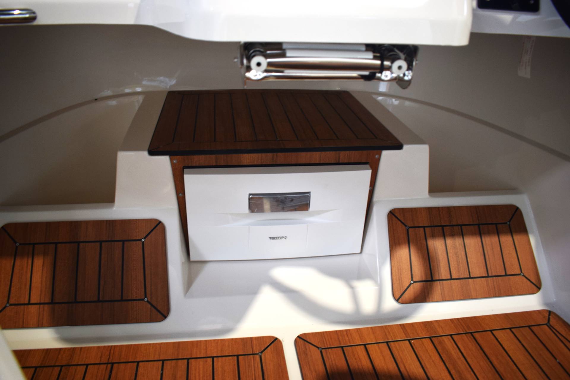 Corsiva 607 Runabout - 25 HK Yamaha/Udstyr