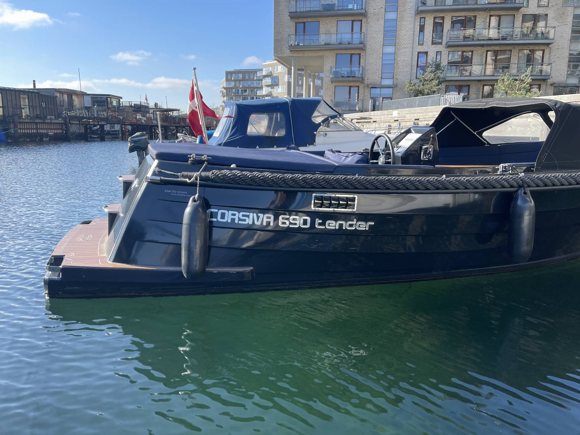 Corsiva 690 Tender  - 40 HK Yamaha/Udstyr