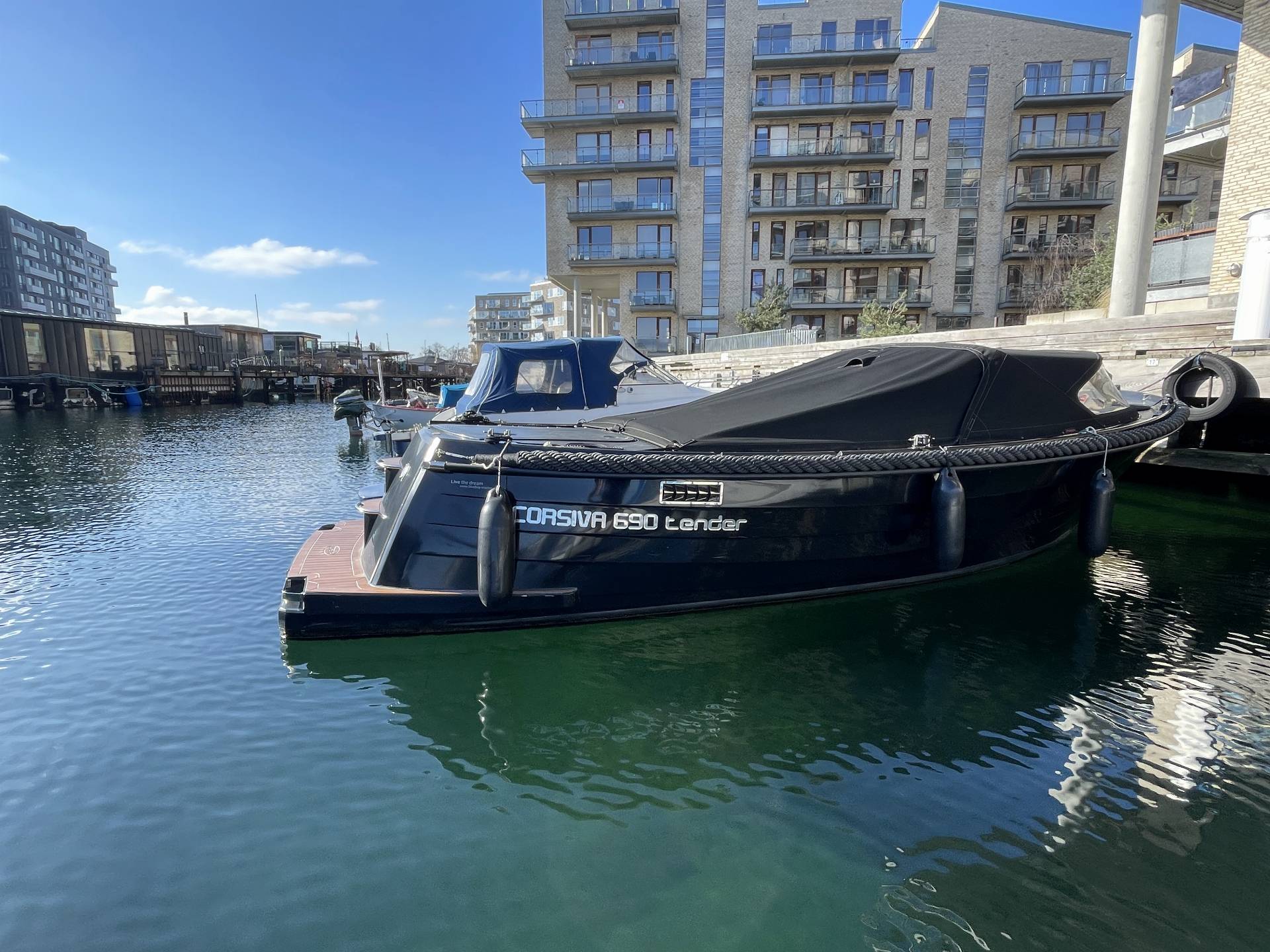 Corsiva 690 Tender  - 40 HK Yamaha/Udstyr