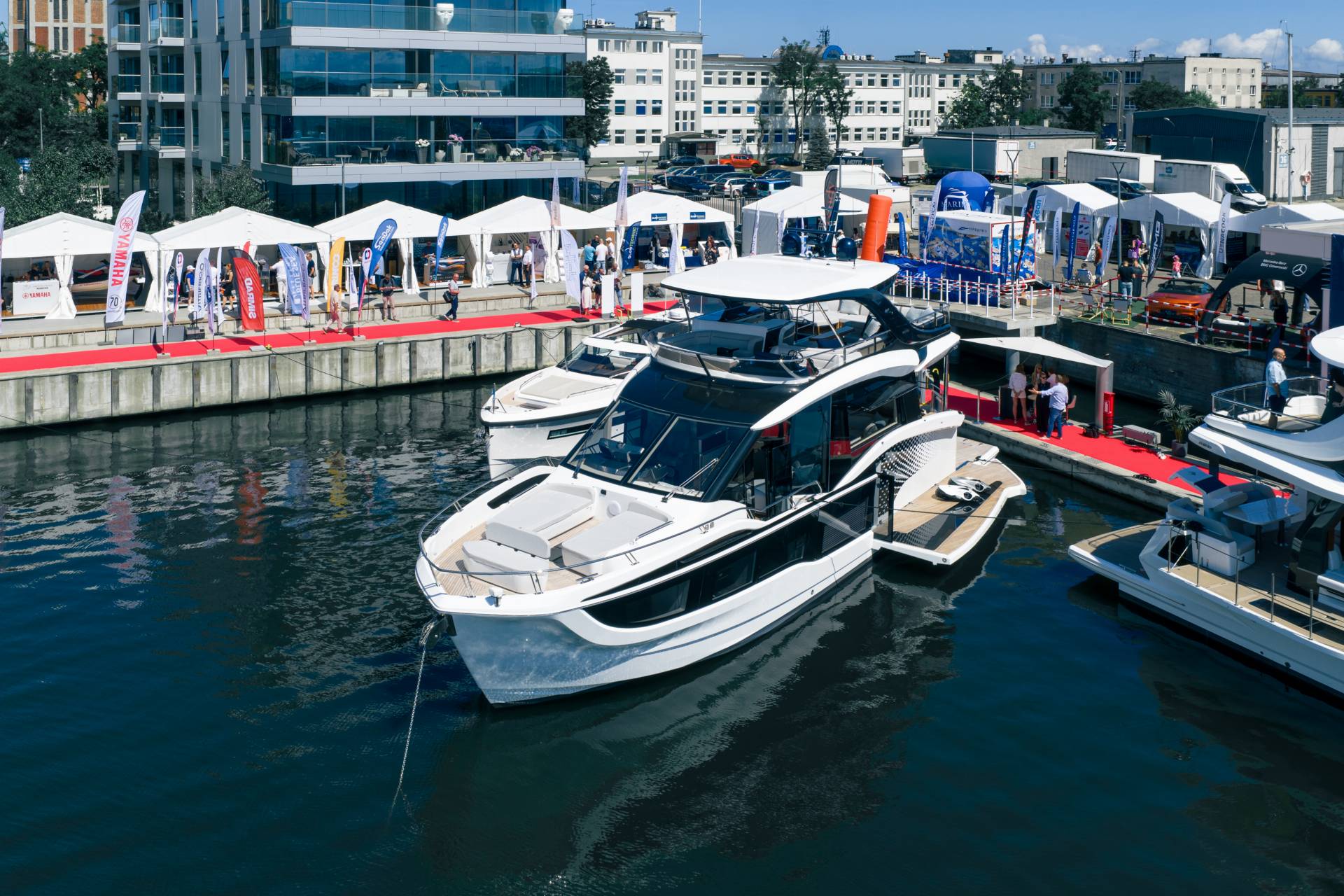 Galeon 620 Fly