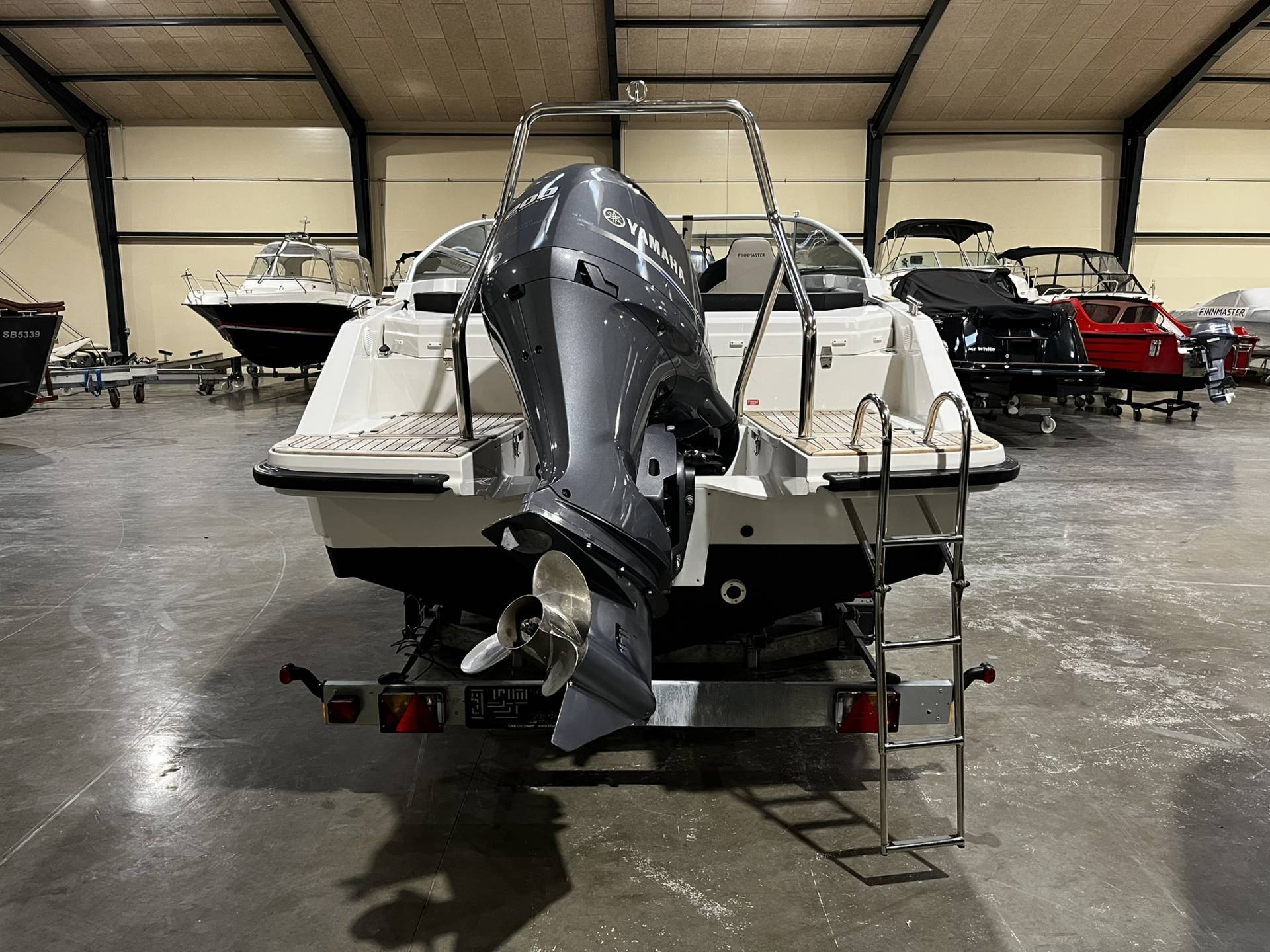 Finnmaster T6 - Yamaha F200 HK