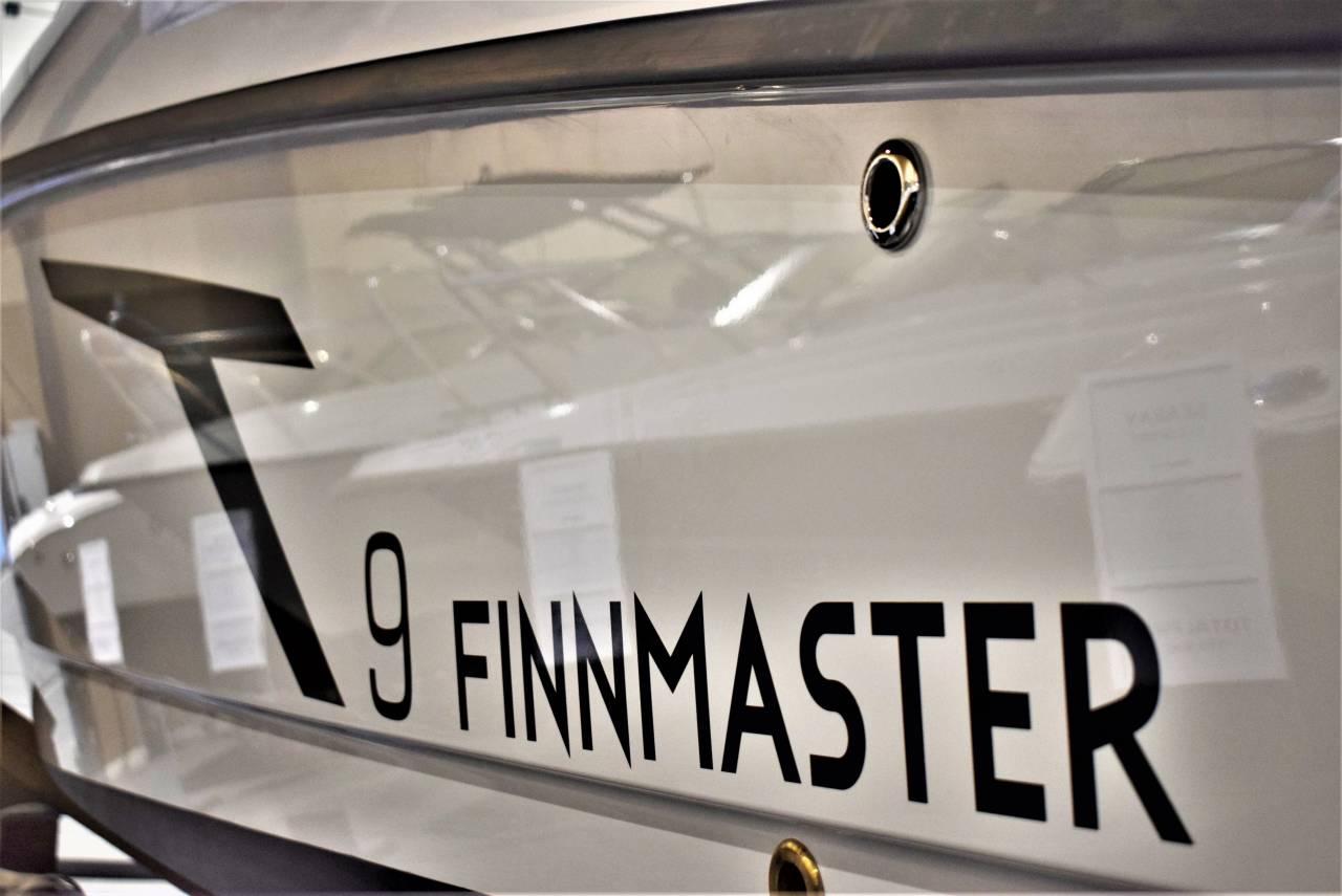 Finnmaster T9 - 2 X F300 Yamaha/Udstyr