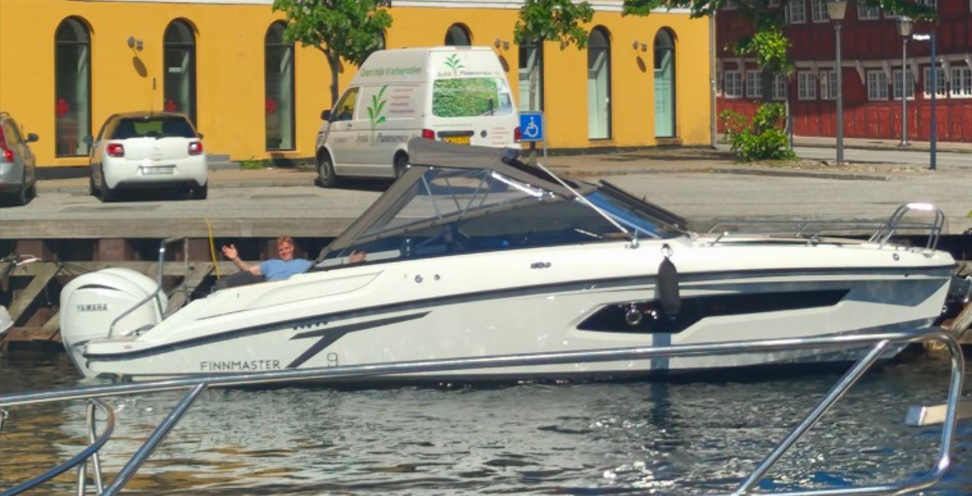 Finnmaster T9 - 2 X F300 Yamaha/Udstyr