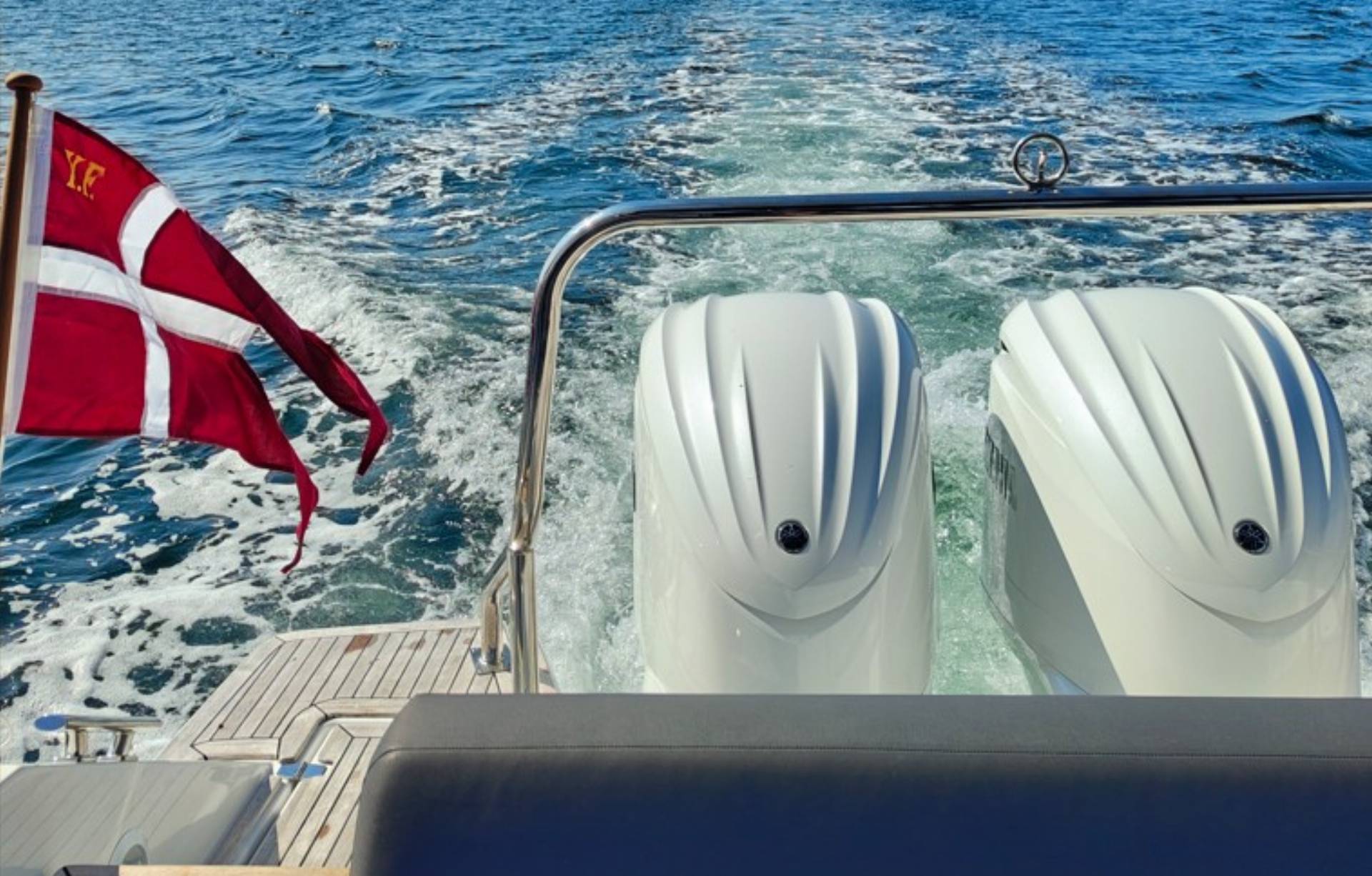 Finnmaster T9 - 2 X F300 Yamaha/Udstyr