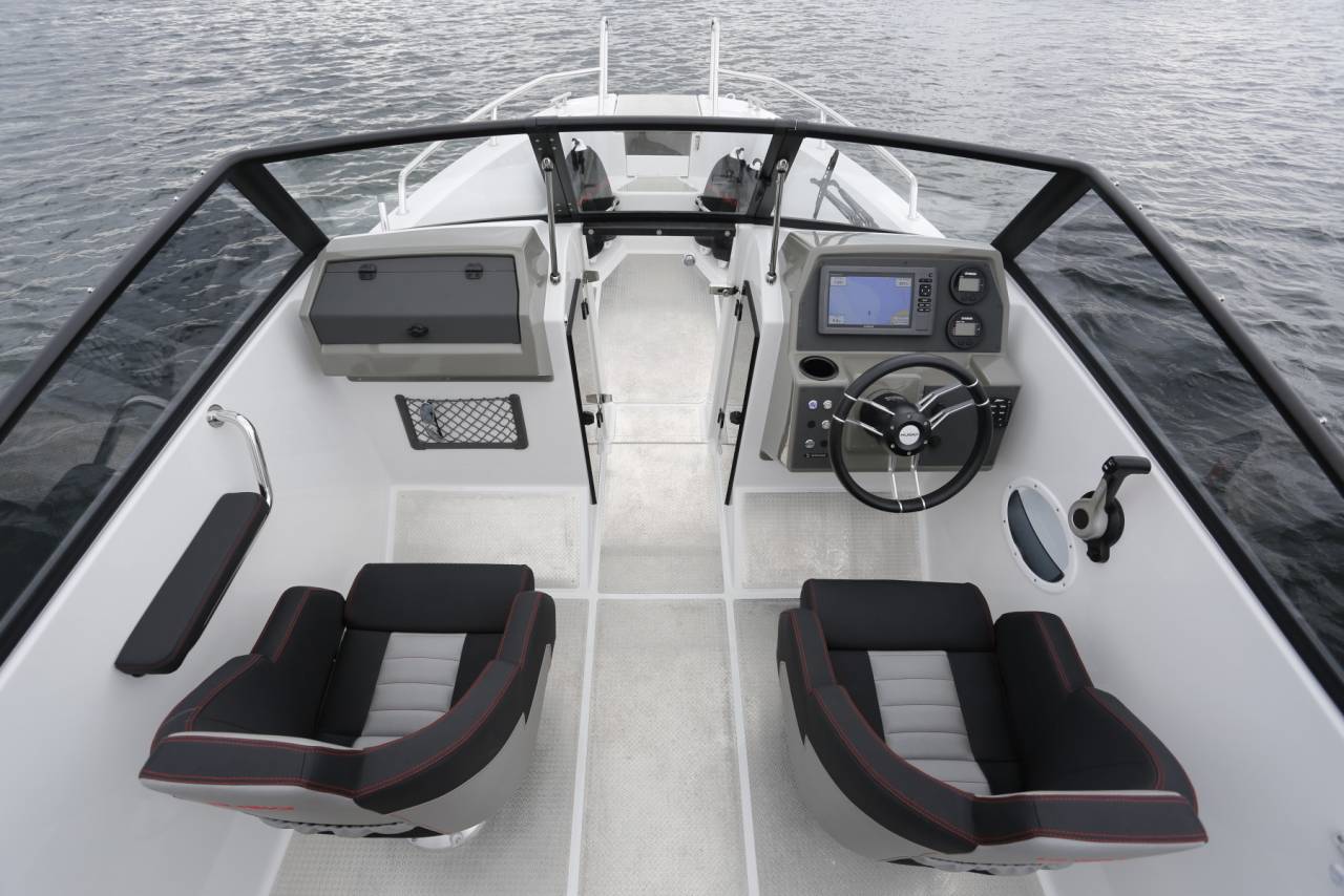 Finnmaster Husky R6 - Yamaha 150/Udstyr