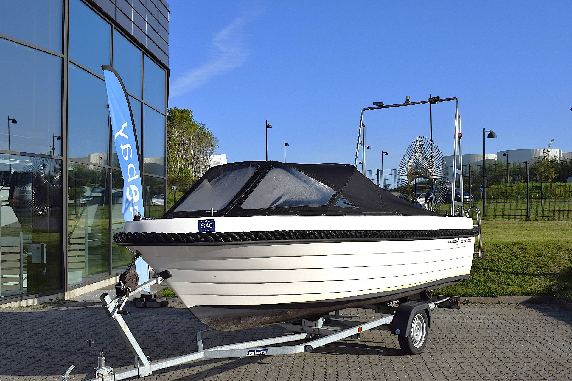 Fjordjollen 500 m/ 30HK Yamaha/Udstyr
