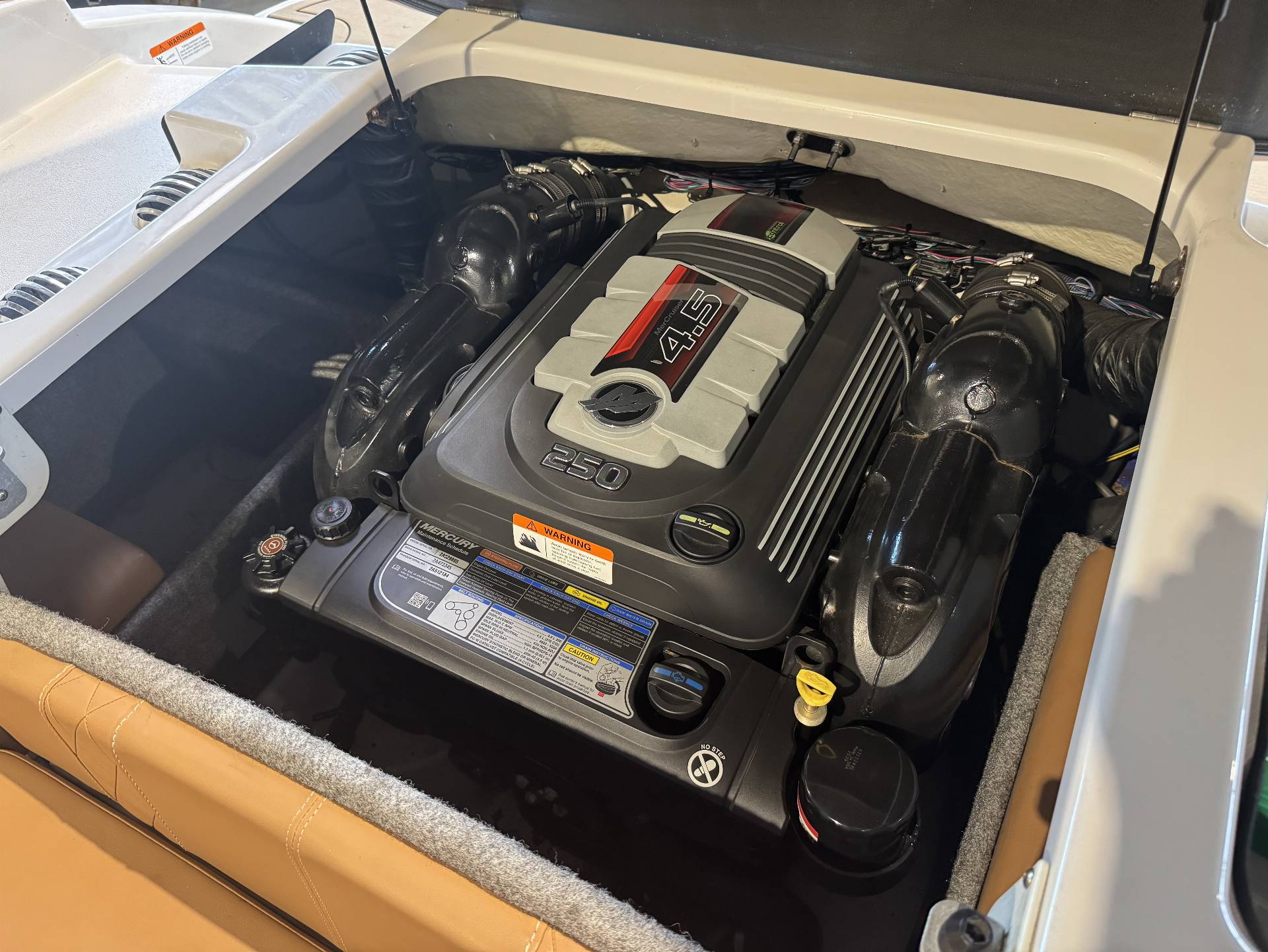 Glastron GT205 / Mercruiser 4,5 250hk