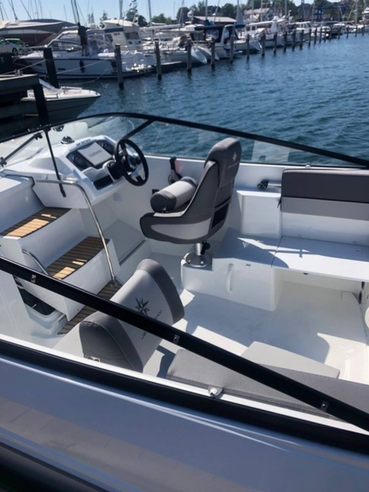 Jeanneau 6.5 DC - 175 HK Yamaha/Udstyr