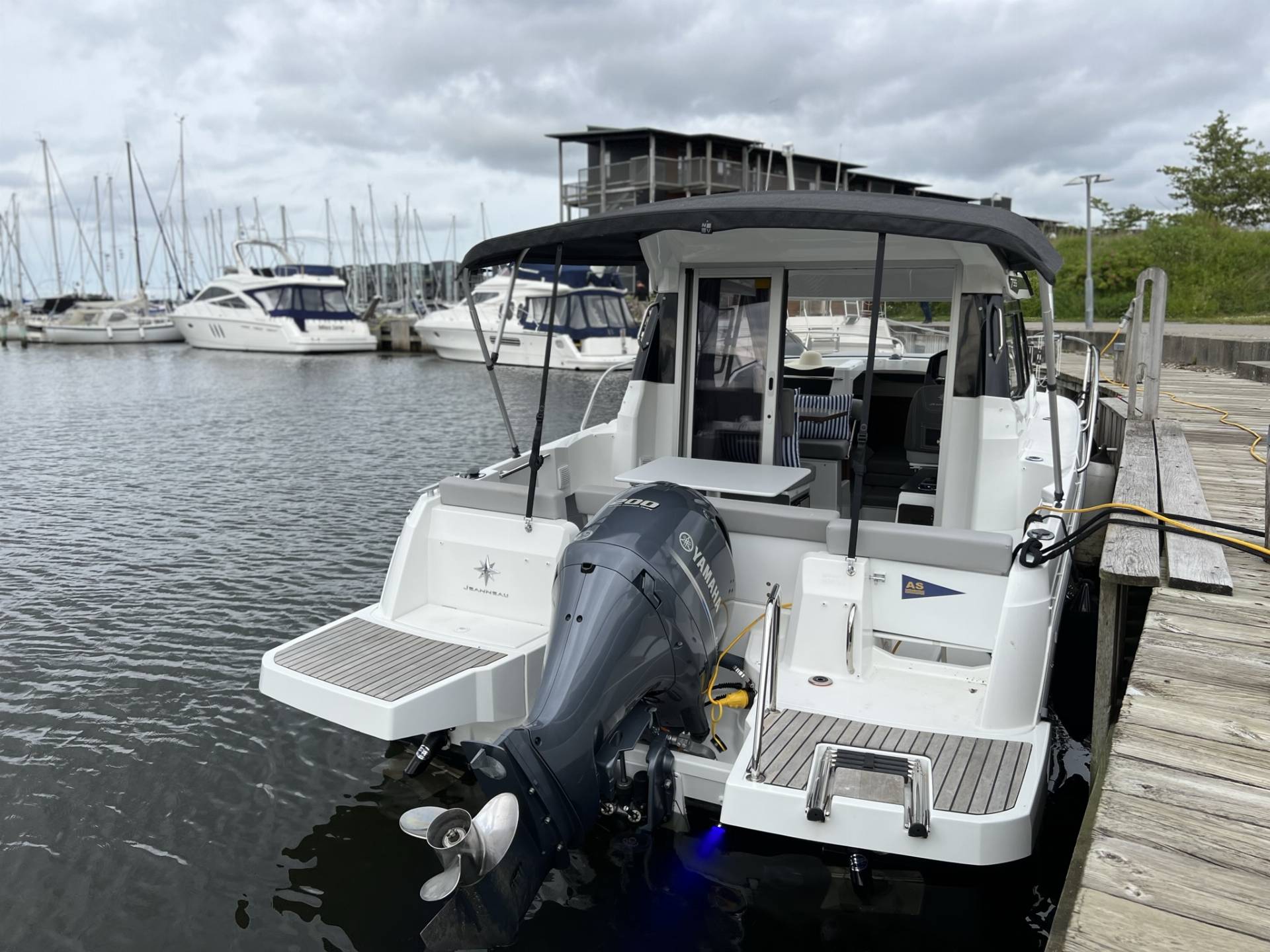 Jeanneau Merry Fisher 795 - 200 HK Yamaha/Udstyr