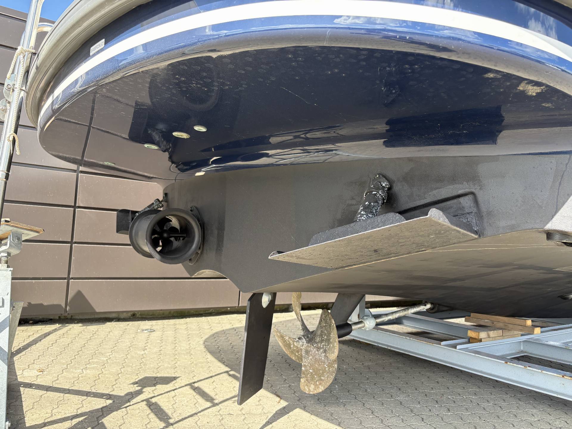 Nimbus 305 Coupe - 220 HK Diesel-Fast skrueaksel/Udstyr