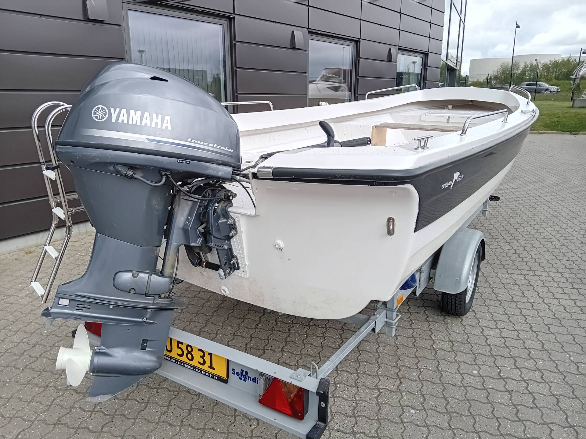 Nydam 550 m/ Yamaha F40