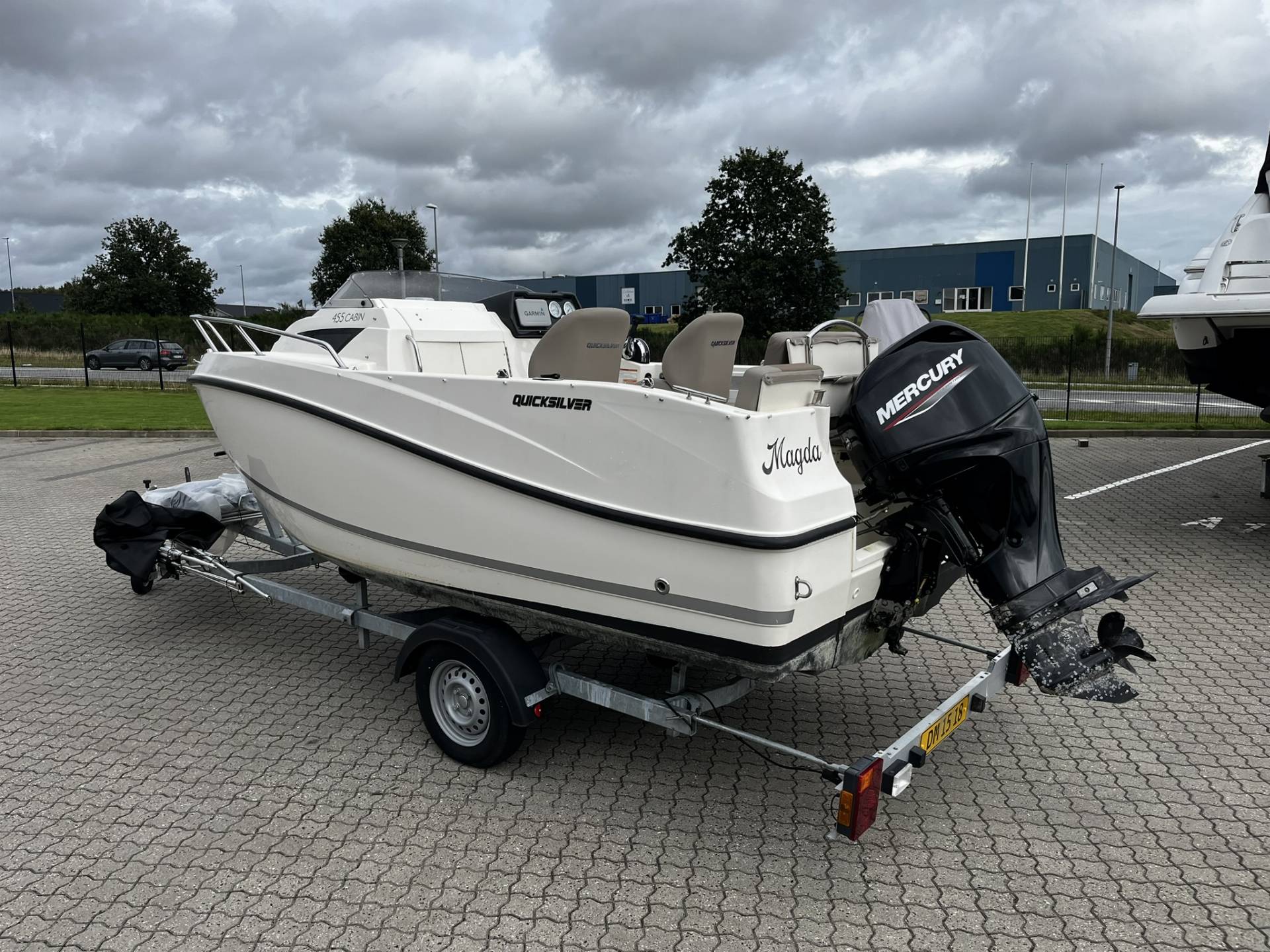 Quicksilver 455 Cabin
