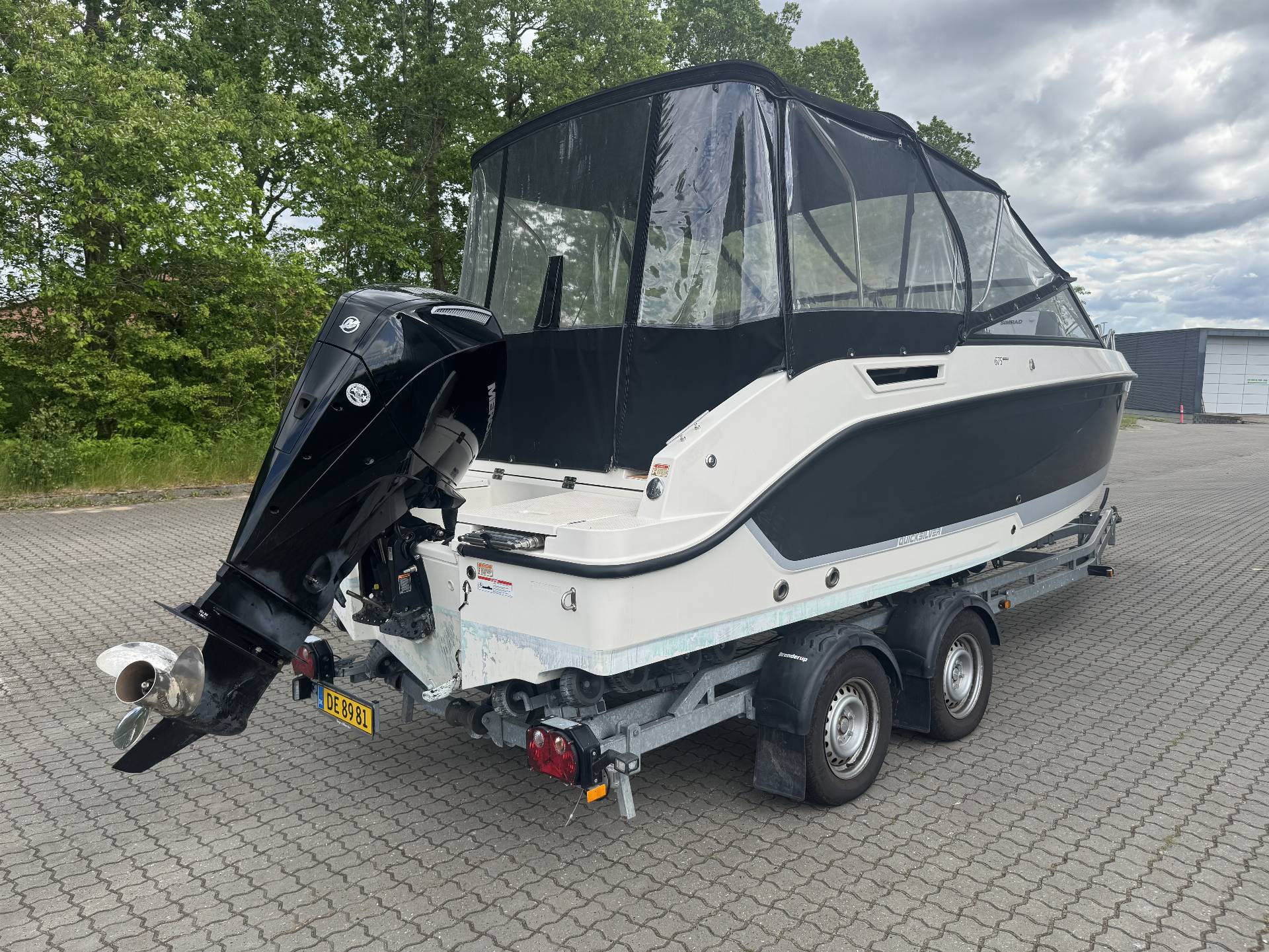 Quicksilver 675 Activ Cruiser m/Mercury F225 og udstyr