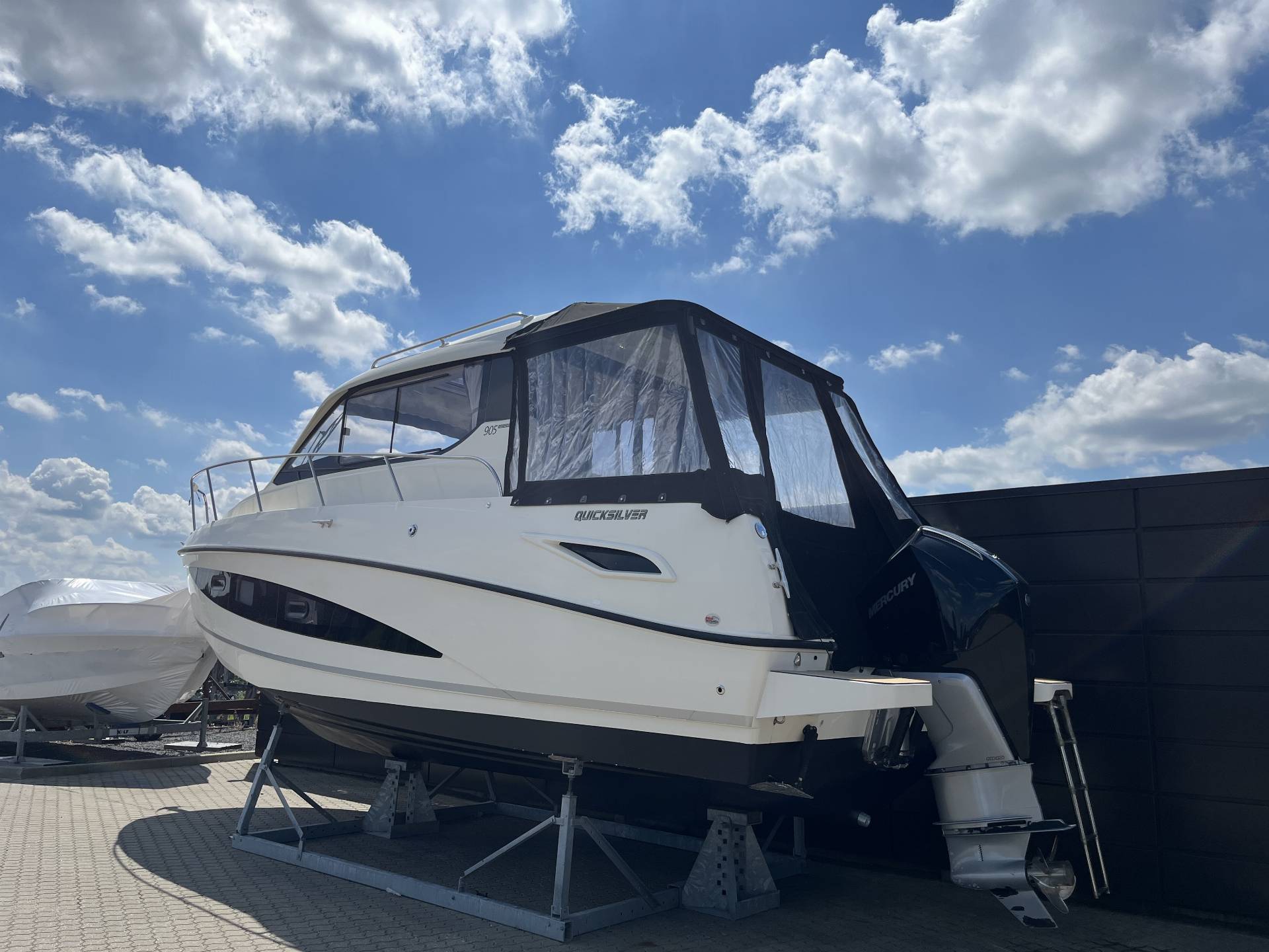 Quicksilver 905 Active Wekeend - Mercury 300 HK/Udstyr
