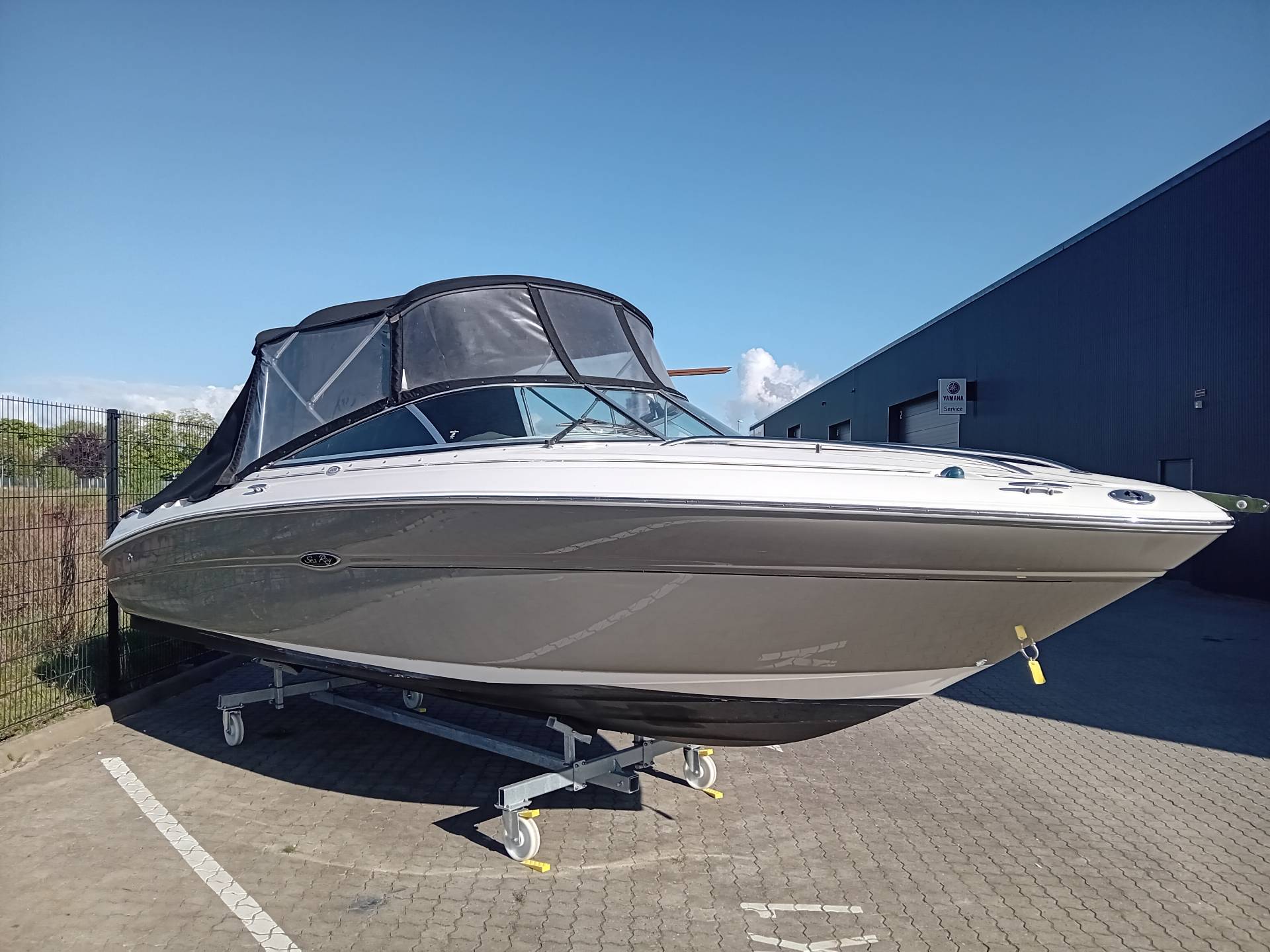 Searay 220  Sunsport m/ Mercruiser 4.3