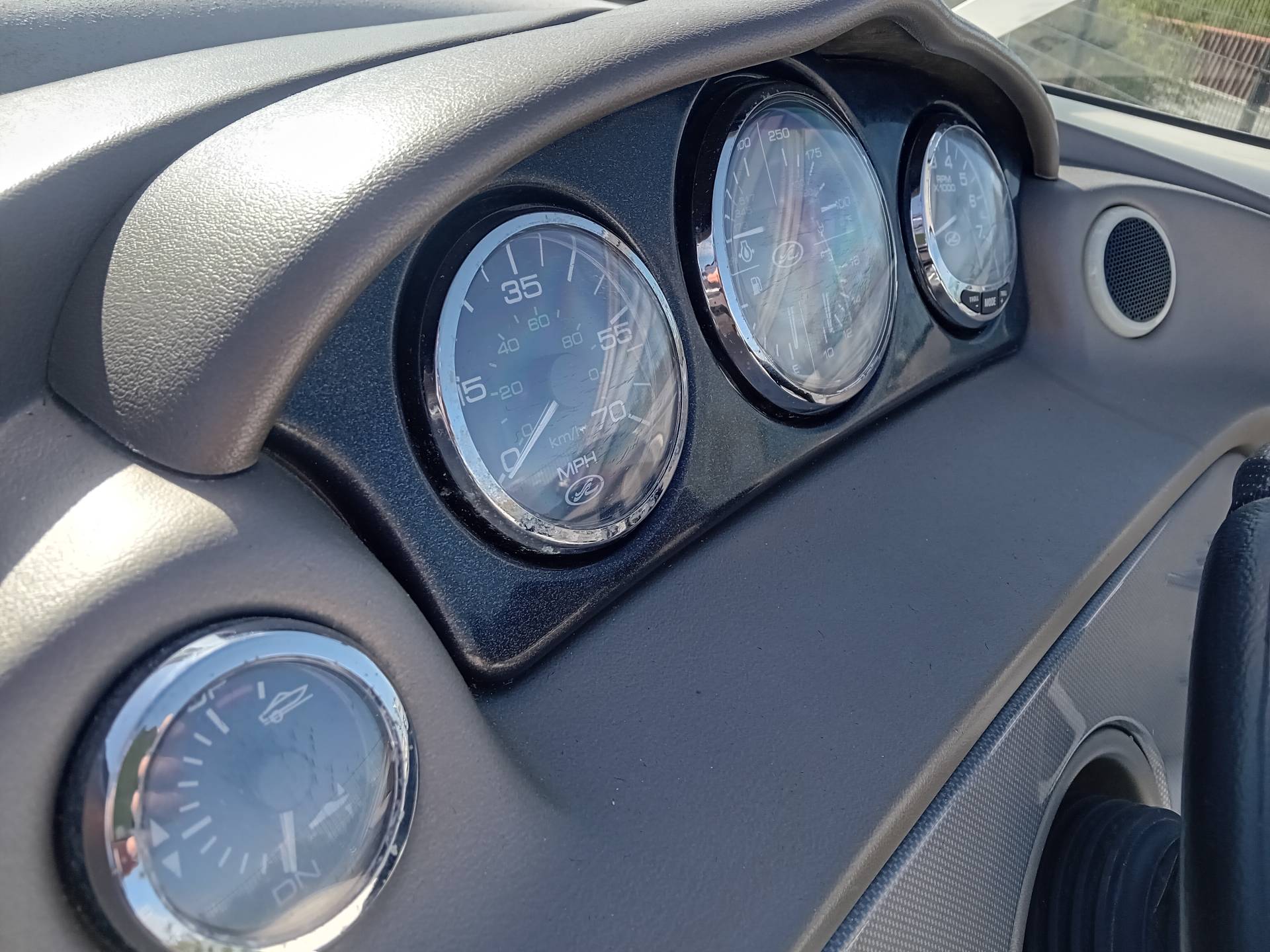 Searay 220  Sunsport m/ Mercruiser 4.3
