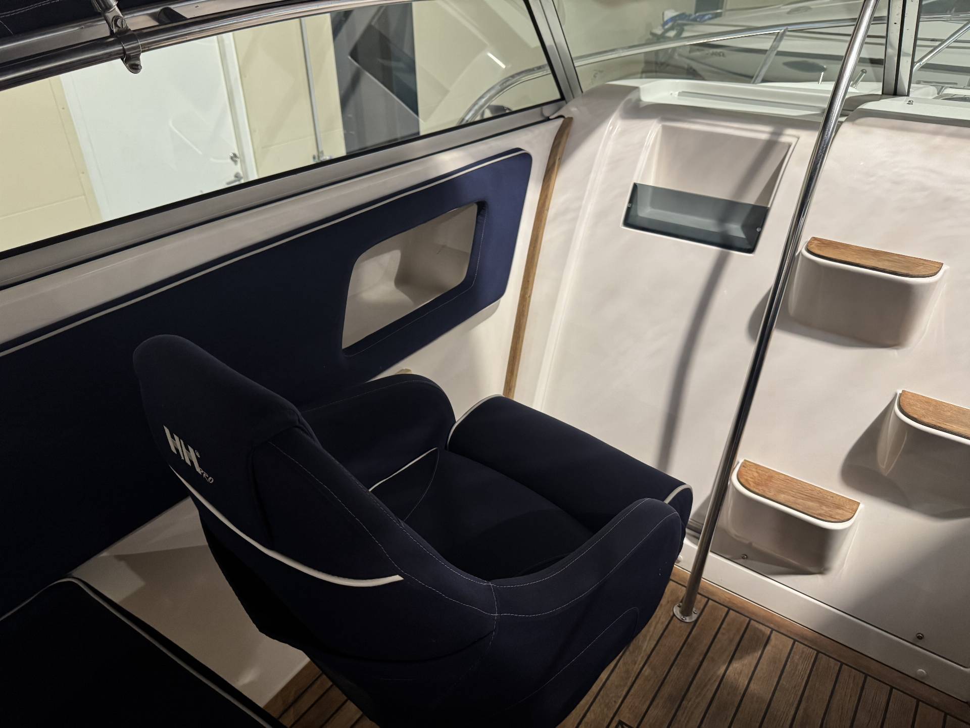 Uttern D68 Exclusive - Mercruiser 4.3
