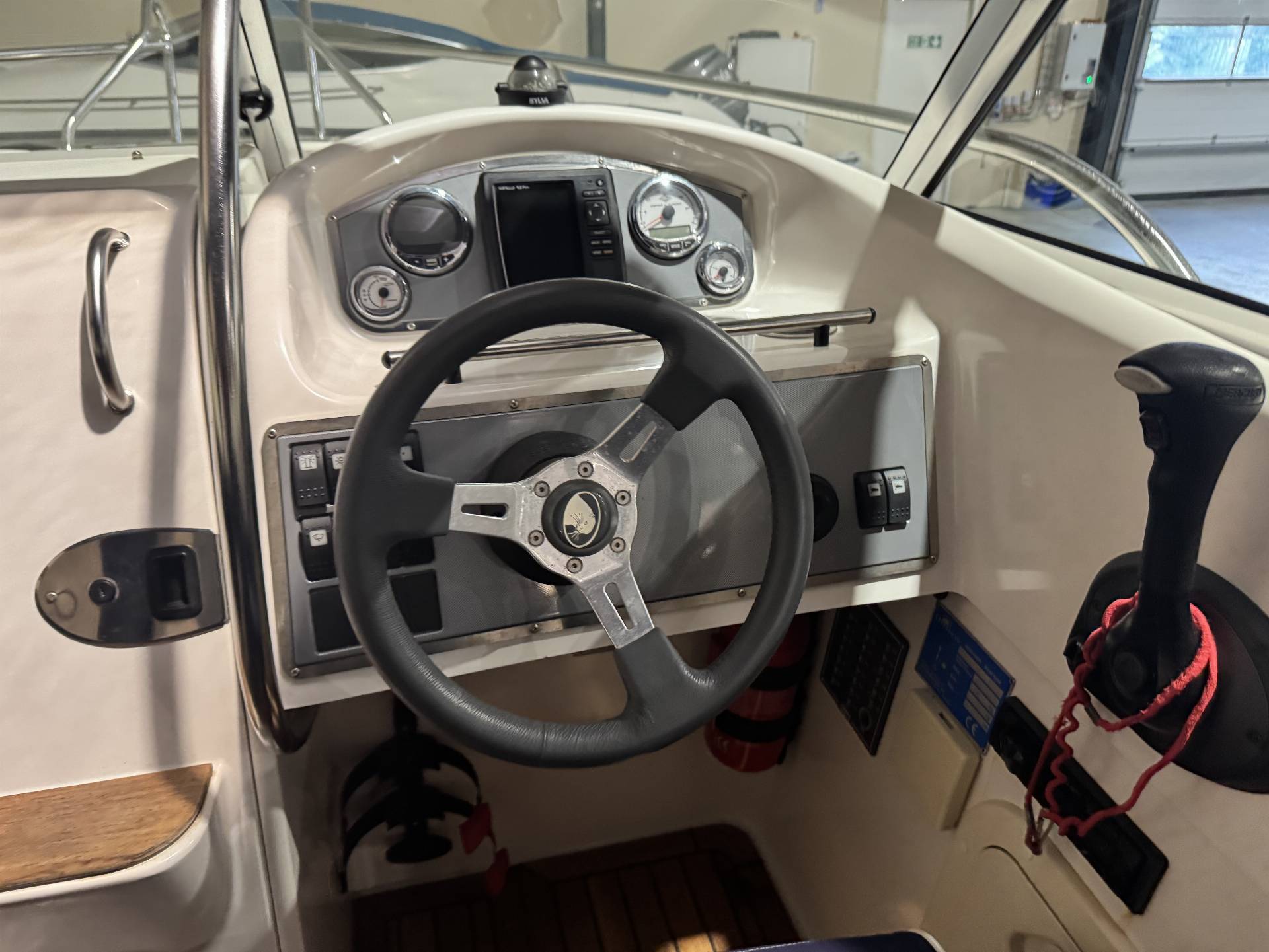 Uttern D68 Exclusive - Mercruiser 4.3