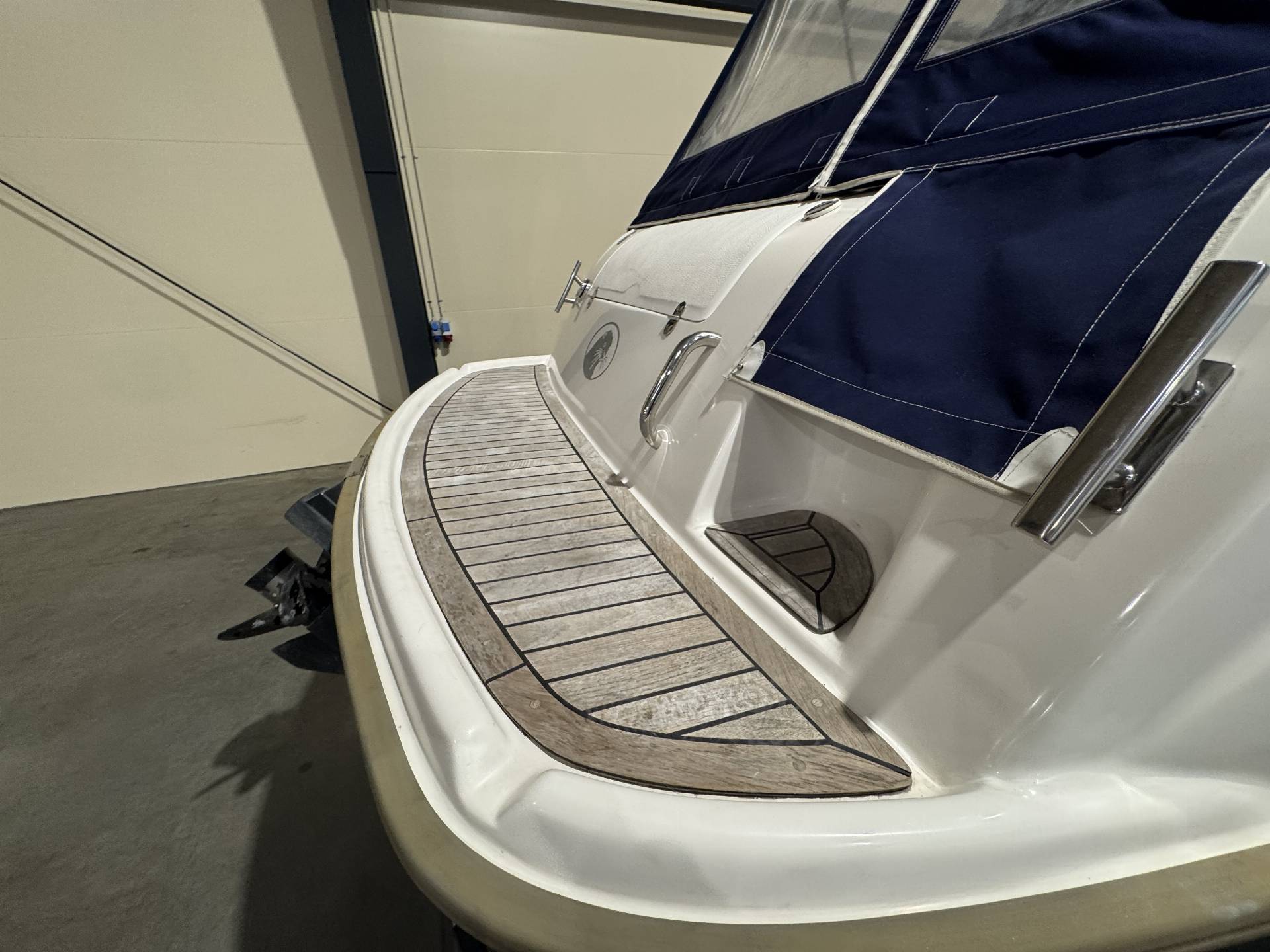 Uttern D68 Exclusive - Mercruiser 4.3