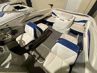 Bayliner Capri 212 - 260 HK Mercruiser 5.0L/Udstyr