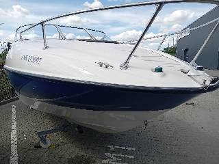 Bayliner Capri 212 - 260 HK Mercruiser 5.0L/Udstyr