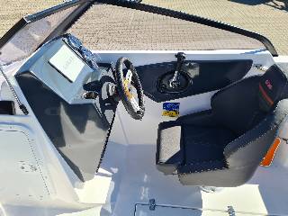 Bella 500 BR - 80 HK Mercury/Udstyr