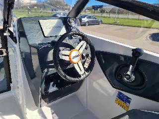 Bella 500 BR - 80 HK Mercury/Udstyr