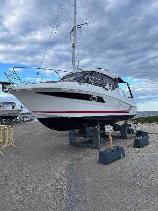 Beneteau Antares 8.80 m/ 250hk Mercury
