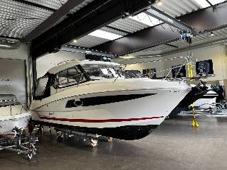 Beneteau Antares 8.80 m/ 250hk Mercury