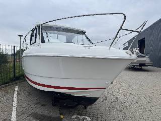 Beneteua Antares 6.80 - Yamaha F115/Udstyr