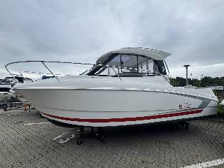 Beneteua Antares 6.80 - Yamaha F115/Udstyr