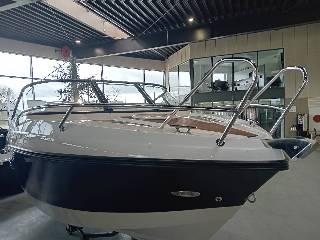 Coaster 600 DC - 100Hk Yamaha