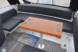 Coaster 600 DC - 150 HK Yamaha/Udstyr/Carbon