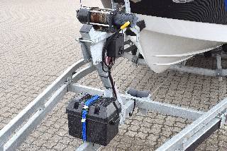 Coaster 600 DC - 150 HK Yamaha/Udstyr/Carbon