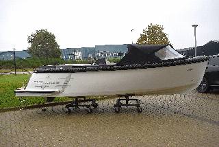 Corsiva 595 Tender 2017 - 25 HK Yamaha/Udstyr