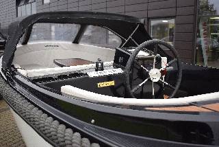 Corsiva 595 Tender 2017 - 25 HK Yamaha/Udstyr