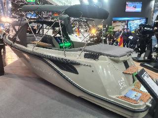 Corsiva 600 Tender - 25 HK Yamaha/Udstyr
