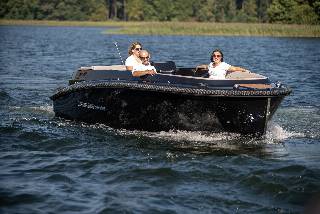 Corsiva 625 Tender 25 HK Yamaha/Udstyr